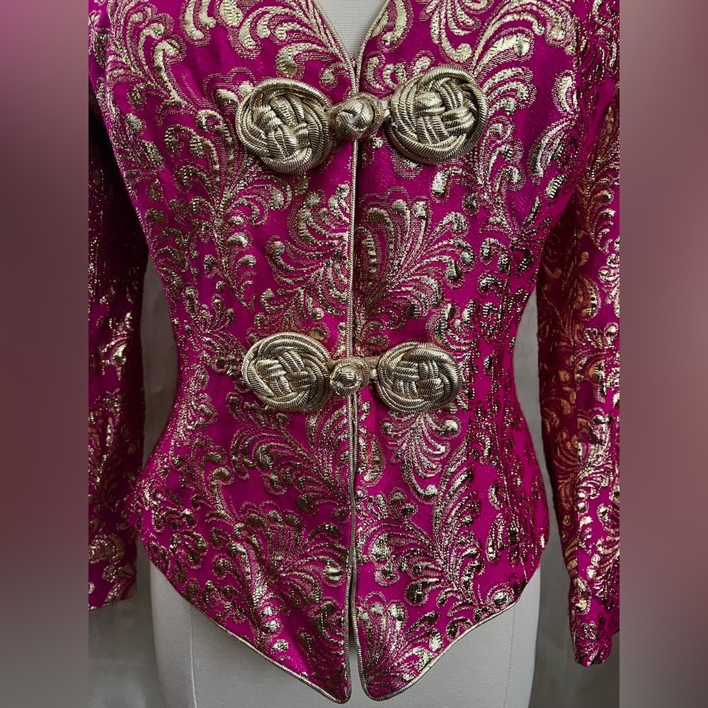 Farinae Collections Vintage Fuchsia and Gold Embroidered Jacket Size 8​​ - Picture 8 of 8